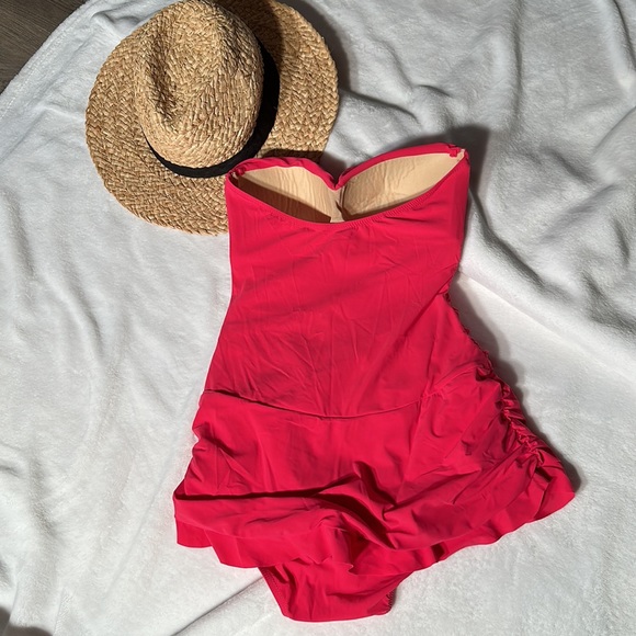 😍 PROFILE ~ Pretty one piece size 6 pink mauve’ish color Rushing on tummy area - Picture 4 of 8